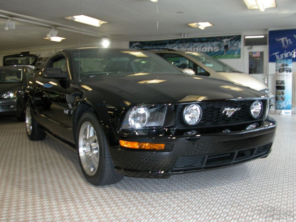 Kulcsszavak: Ford Mustang GT fekete black 2005