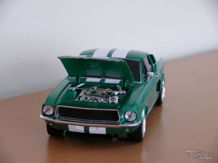 Ford Mustang GT Fastback, 1967, "The Fast and the Furious"

Gyártó: Nikko, 1:16, 27 MHz, 2006
