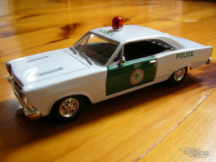 Ford Fairlane Police, 1966

Gyártó: Matchbox
