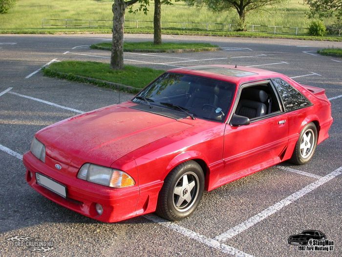 2005 április
2005 áprilisában az első utam Visegrádra vezetett. Kicsit koszos, kicsit még a régi lámpa, de nem kicsit volt jó !
Kulcsszavak: Ford Mustang GT 1987